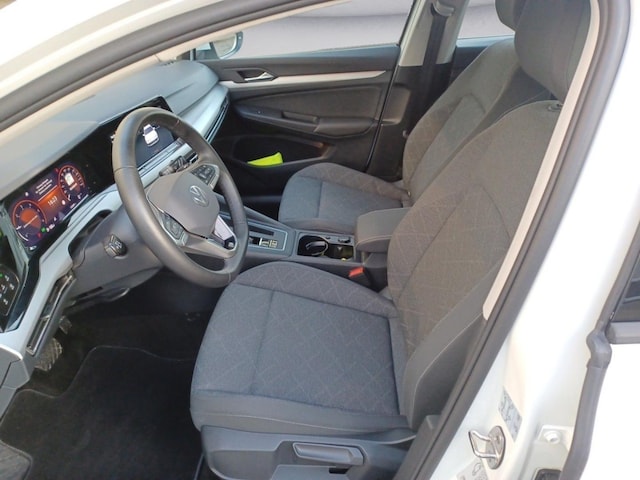 Volkswagen Golf Life Variant