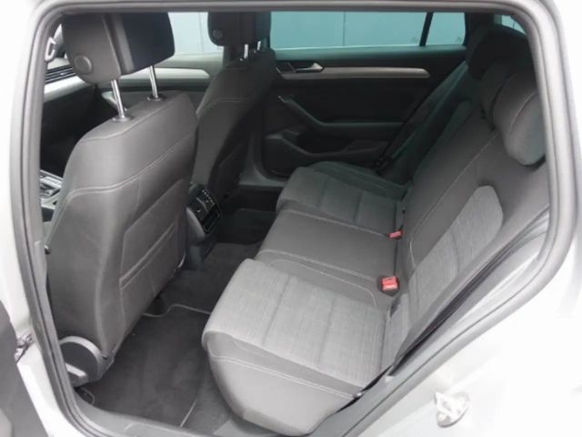Volkswagen Passat 2.0 TDI Business DSG Variant