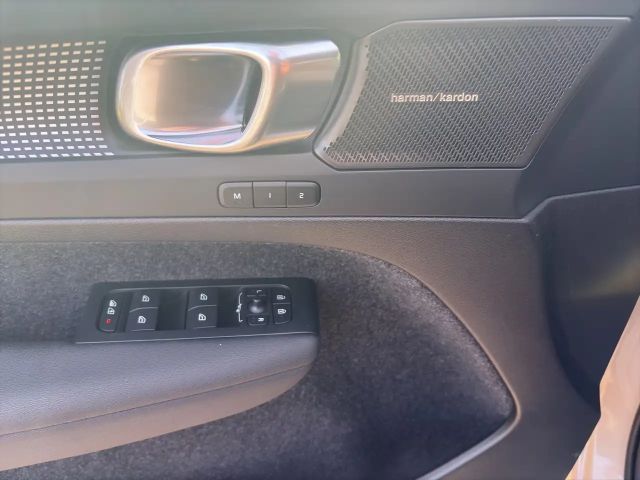 Volvo XC40 Dark Plus