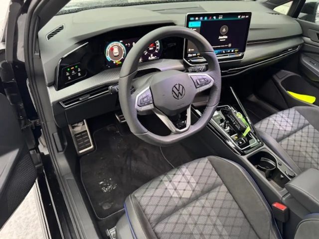 Volkswagen Golf DSG R-Line