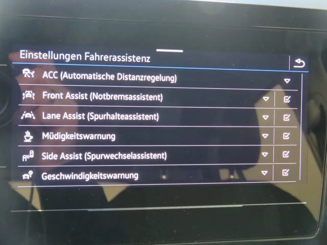 Volkswagen T-Cross 4Me TSI