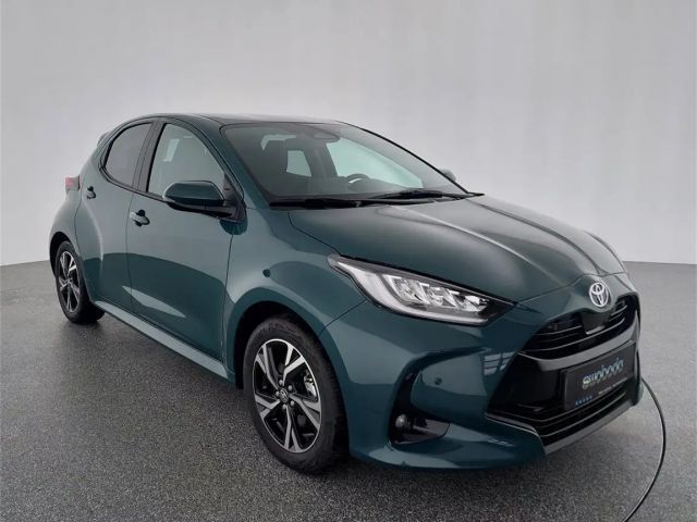Toyota Yaris Active