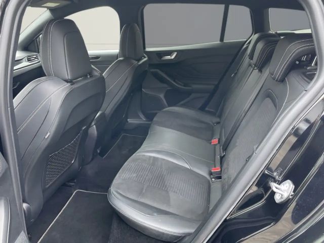 Ford Focus ST Line Wagon