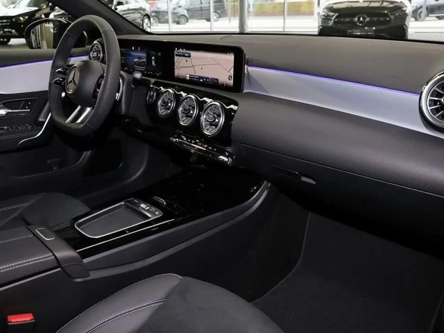 Mercedes-Benz A 180 AMG Line