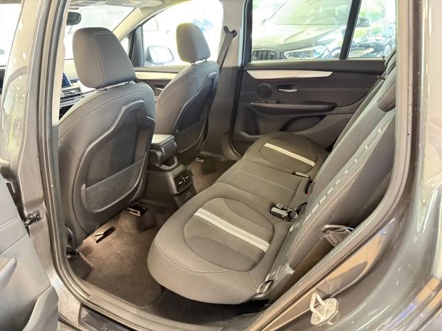 BMW 220 220d Advantage pakket