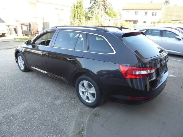 Skoda Superb Combi