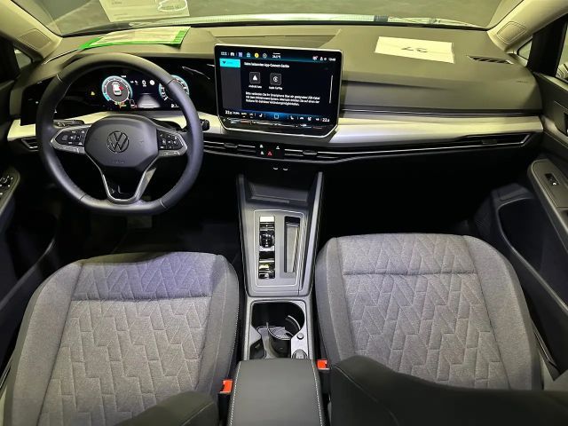 Volkswagen Golf 1.5 eTSI DSG Golf VIII Life