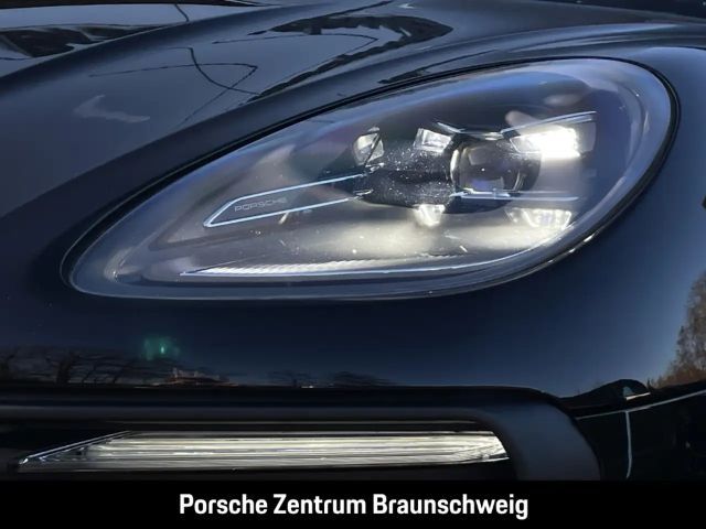 Porsche Macan Sportabgasanlage Luftfederung LED