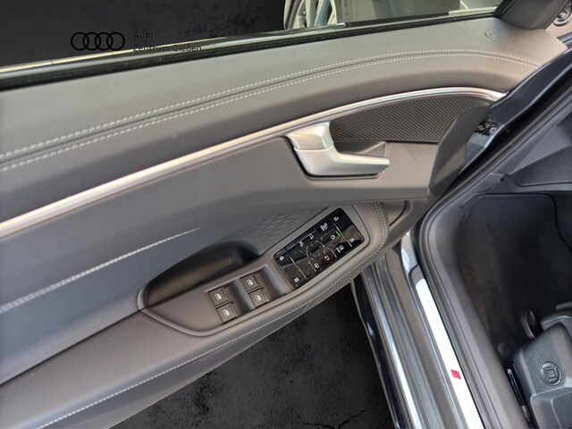 Audi A6 Avant Quattro S-Tronic