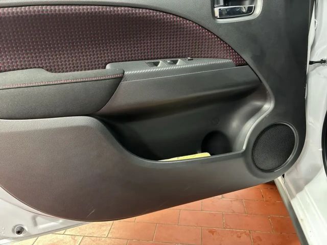 Mitsubishi Space Star Star