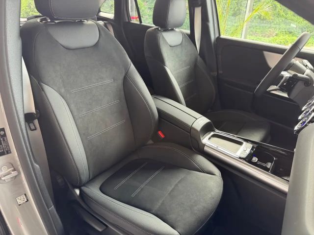 Mercedes-Benz GLA 200 AMG Line