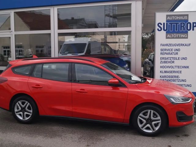 Ford Focus Cool & Connect Wagon