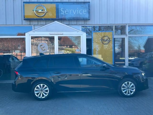 Opel Astra 1.2 Turbo Enjoy Sports Tourer Turbo