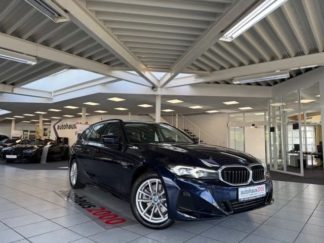 BMW 320 320e Touring