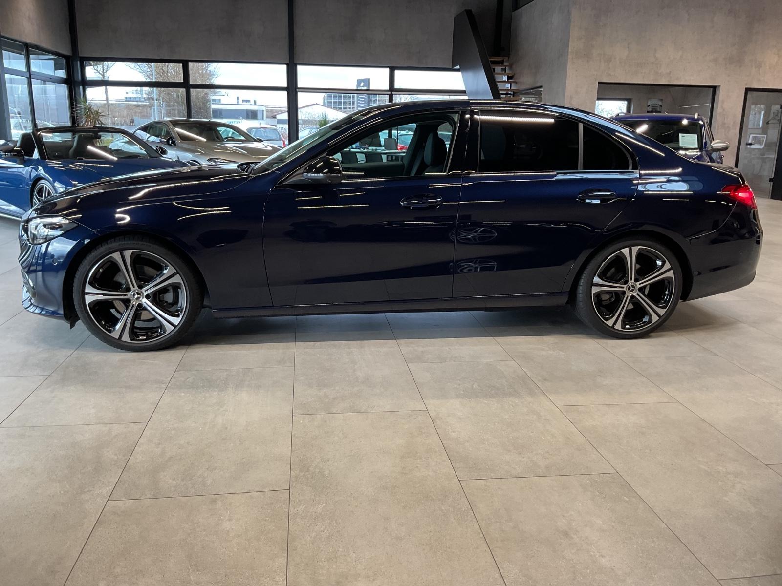 Mercedes-Benz C 200 AVANTGARDE Sedan