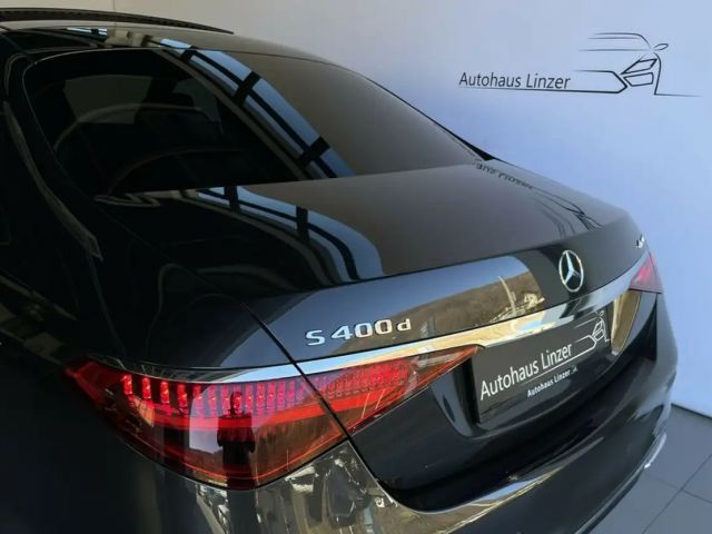 Mercedes-Benz S 400 4MATIC S 400 d Sedan