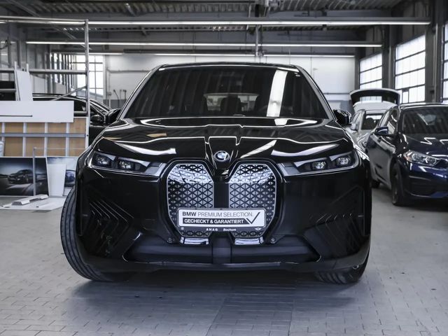 BMW iX xDrive40