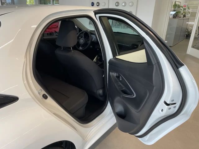 Mazda 2 Hybrid 1.5L Hybrid VVT-i 116 Center-Line