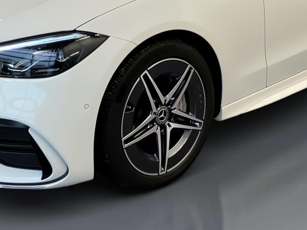 Mercedes-Benz C 200 AMG Line Sedan