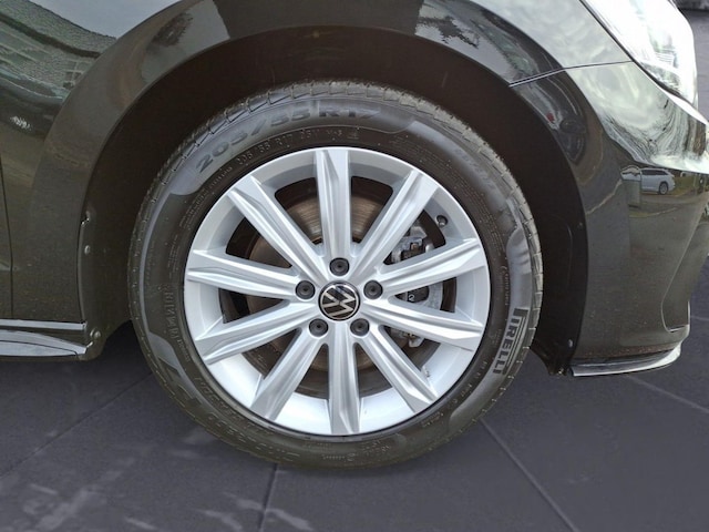 Volkswagen Touran DSG IQ.Drive R-Line