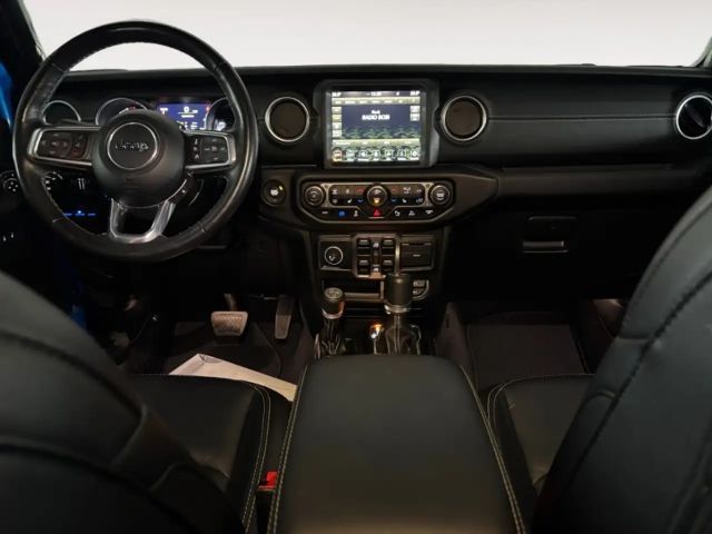 Jeep Wrangler Sahara