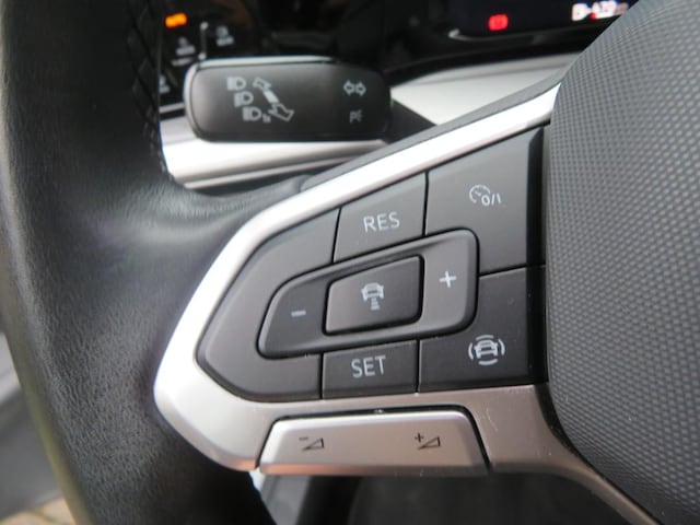 Volkswagen Golf Life Variant