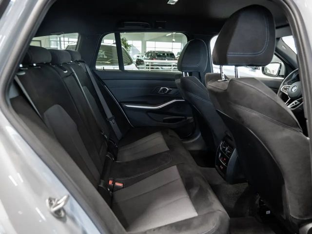 BMW 330 330d M-Sport Touring xDrive