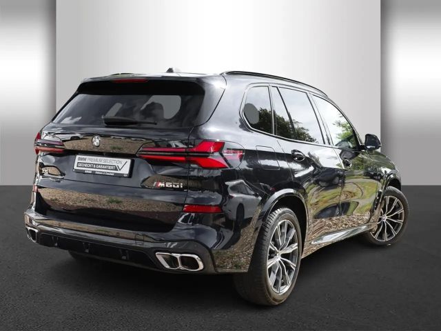 BMW X5 M60i