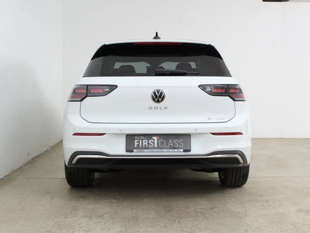 Volkswagen Golf DSG Style eHybrid