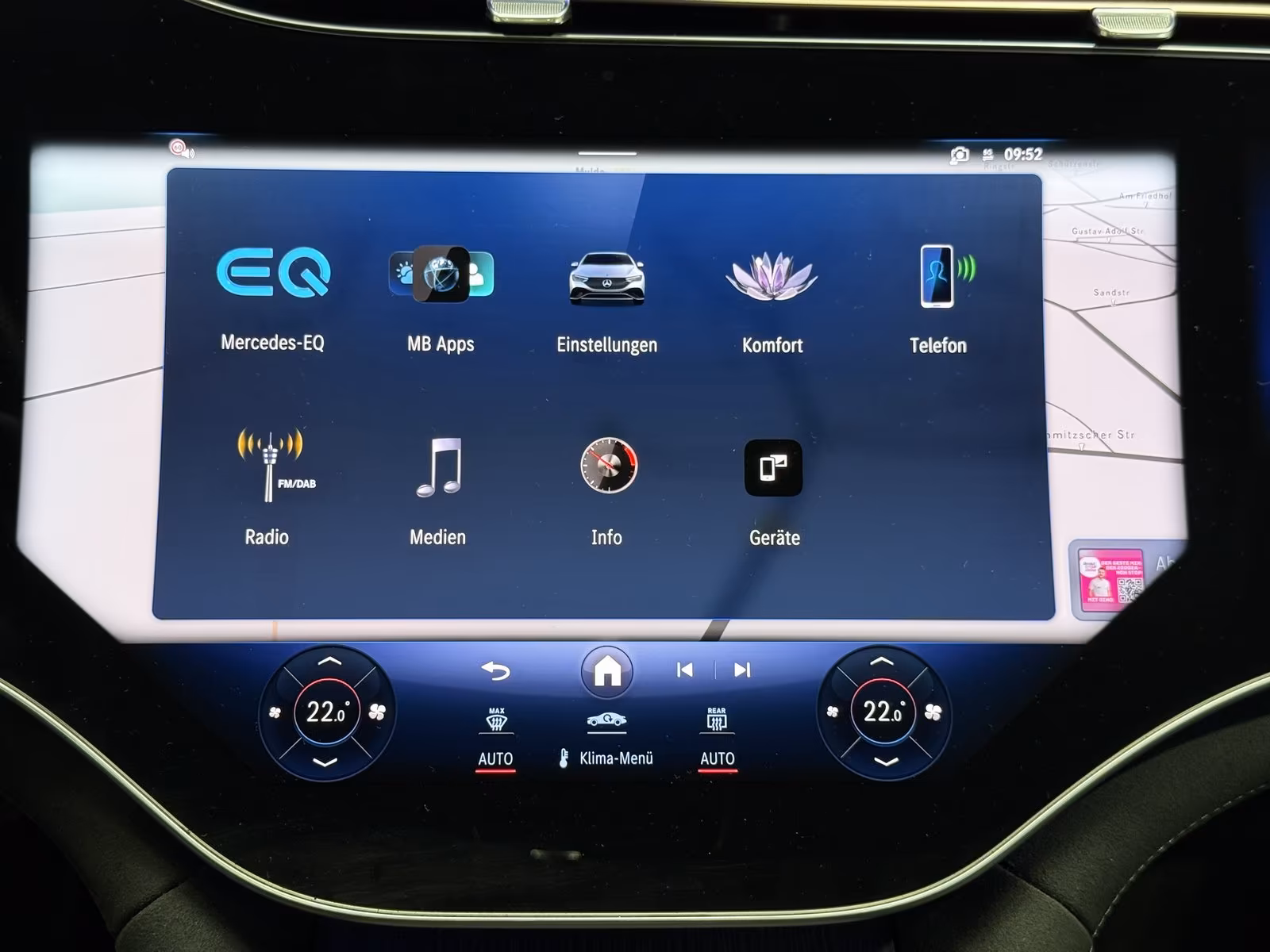 Mercedes-Benz EQE 300 AMG Line Premium Sedan