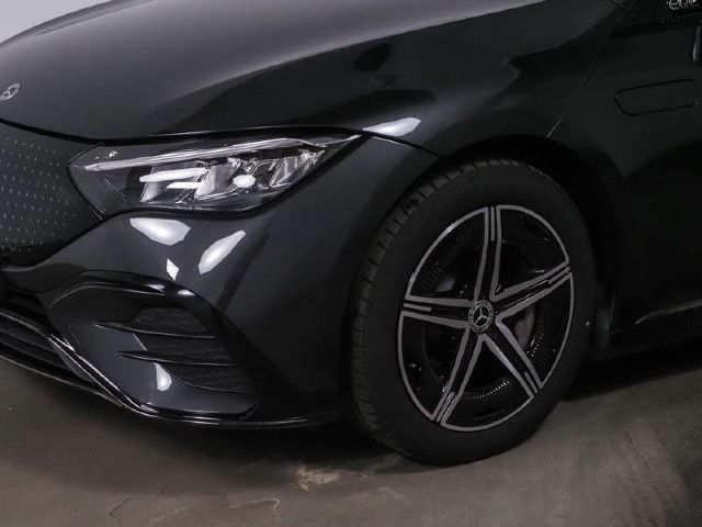 Mercedes-Benz EQE 300 Sedan