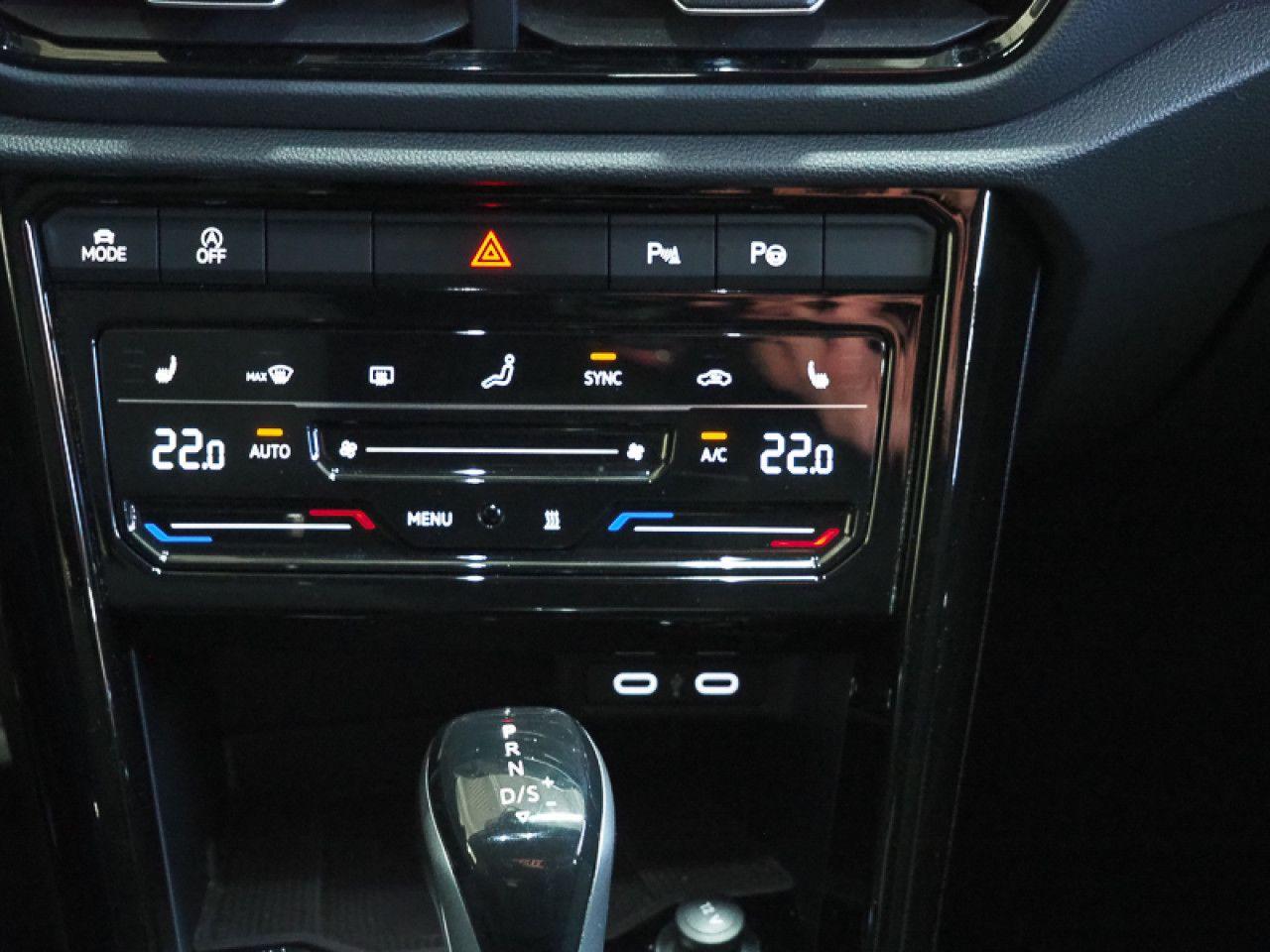 Volkswagen T-Roc 1.5 TSI DSG R-Line Style