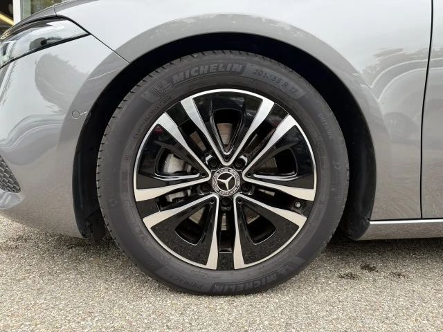 Mercedes-Benz A 200 Progressive