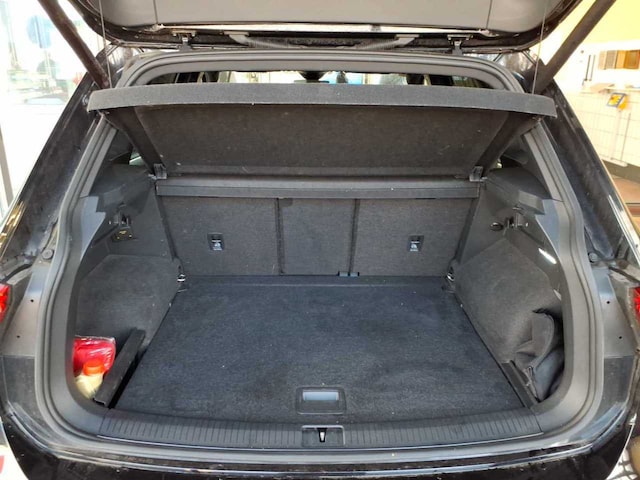 Volkswagen Tiguan 2.0 TSI DSG IQ.Drive R-Line