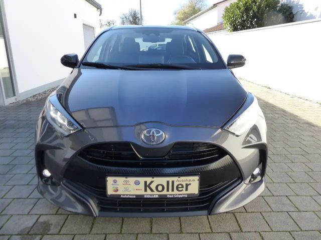 Toyota Yaris 1.5 VVT-iE Klimaautom. LED SHZ Alu