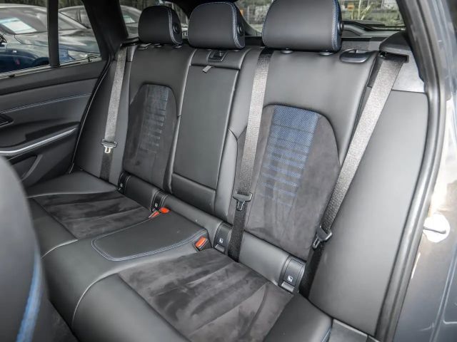 BMW 330 330d M-Sport Touring