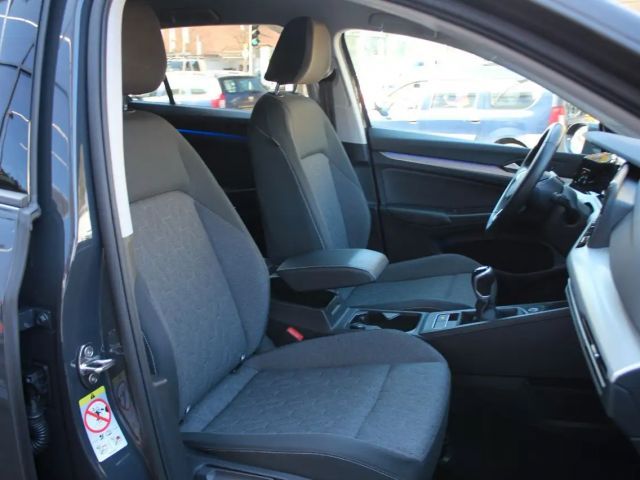 Volkswagen Golf 1.5 TSI Golf VIII Move