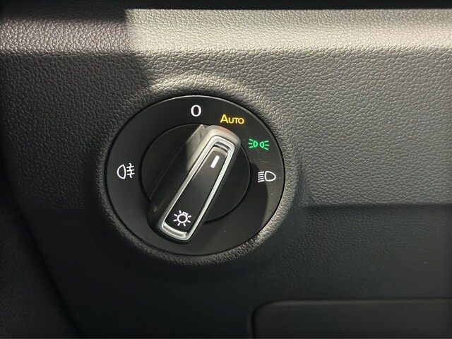 Volkswagen T-Roc T-ROC 1.0    CL   BT081 TSIM6F