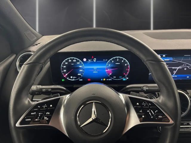 Mercedes-Benz B 200 Progressive Sedan