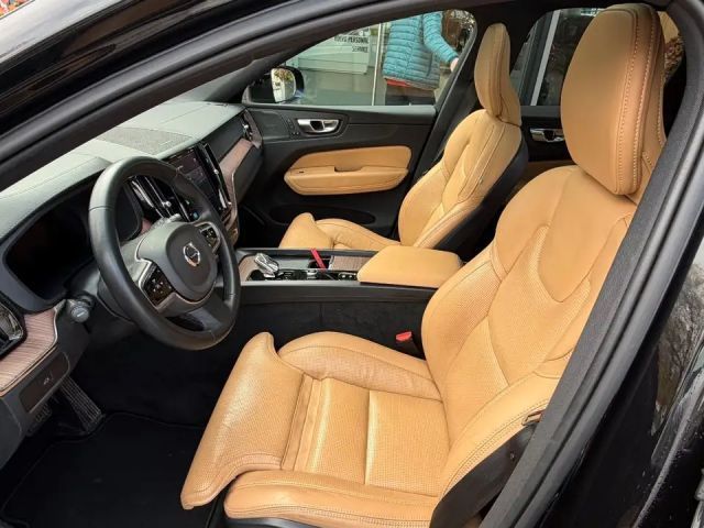 Volvo XC60 AWD Dark Ultimate