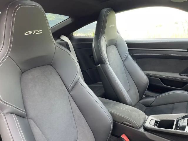 Porsche 911 Carrera Coupé GTS