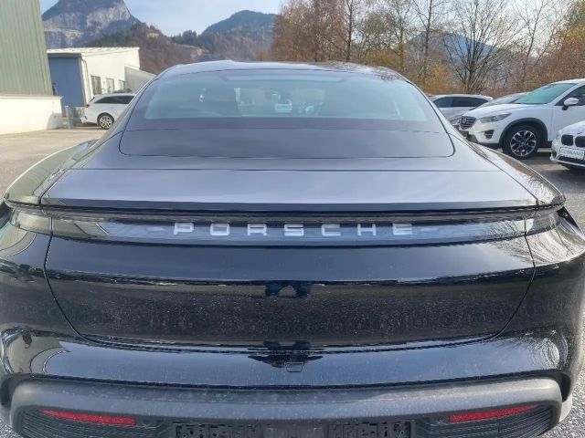 Porsche Taycan 71kWh