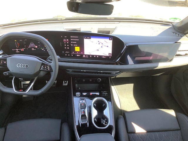 Audi A6 Avant Quattro S-Tronic