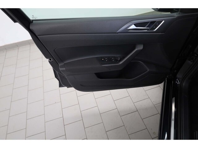 Volkswagen Taigo 1.0 TSI R-Line Style