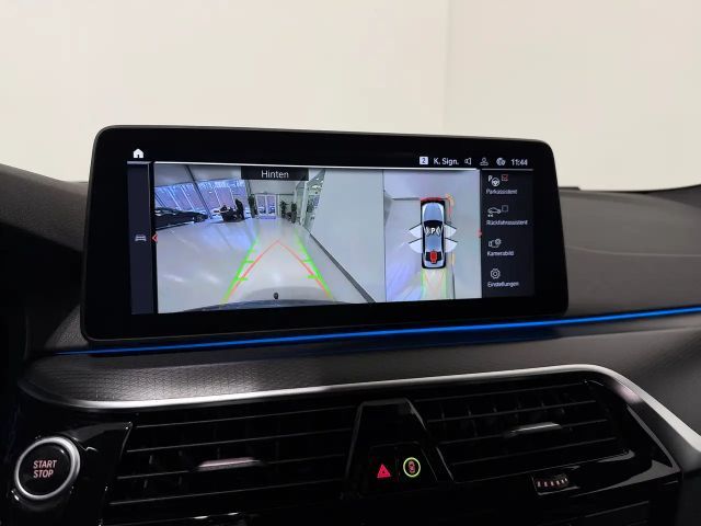 BMW 530 530e M-Sport Sedan xDrive