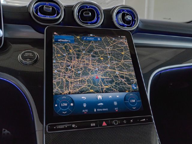 Mercedes-Benz C 200 AMG Line Sedan