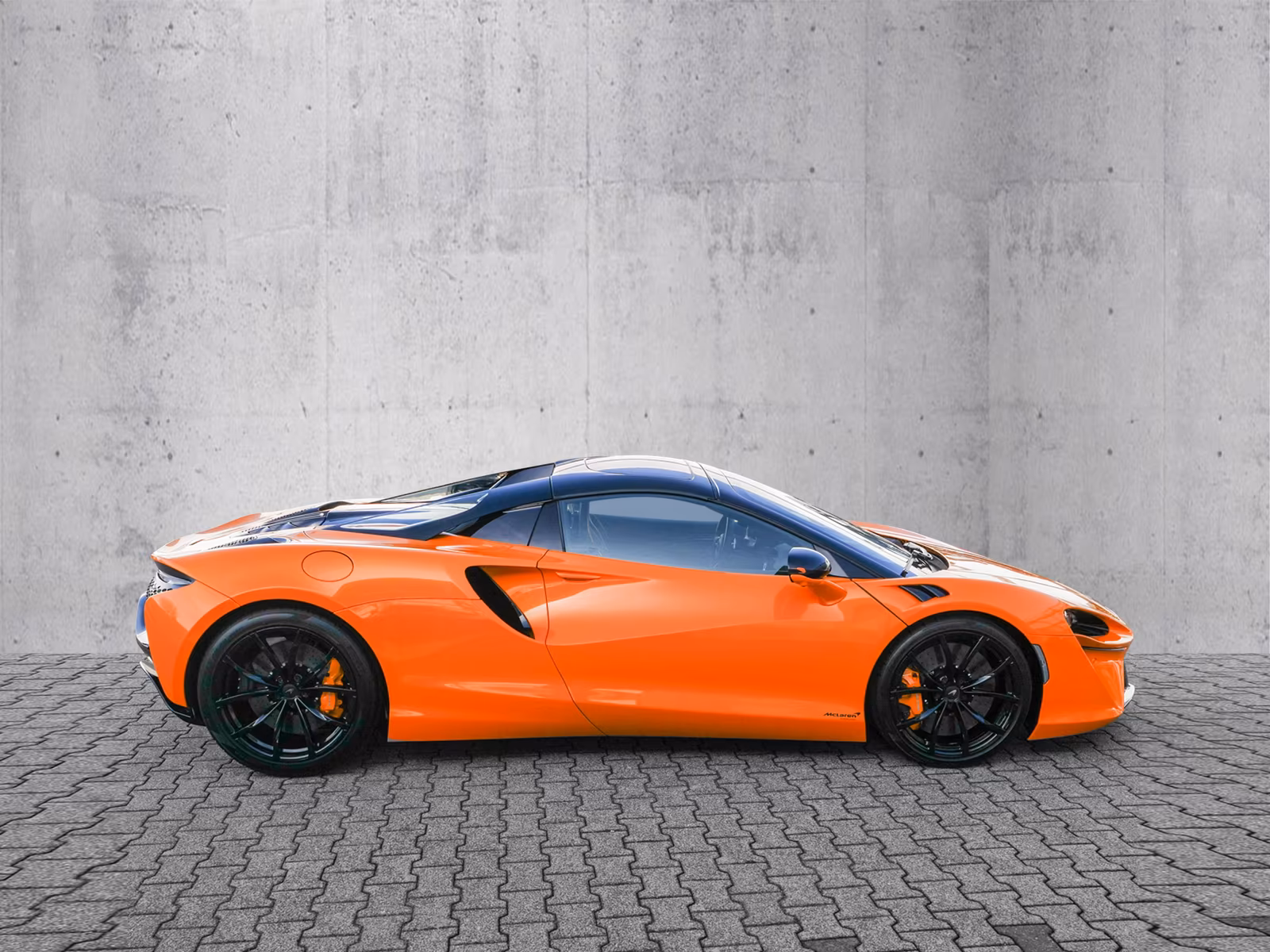 McLaren Artura Spider