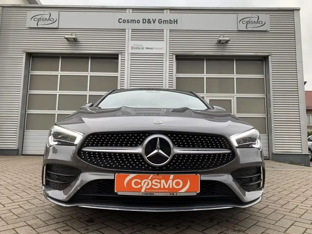 Mercedes-Benz CLA 200 AMG Line Sedan