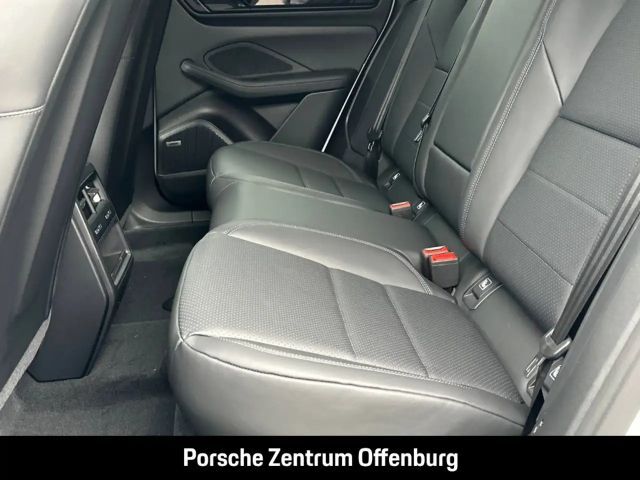 Porsche Macan HUD Luftfed. AHK-el. Pano Navi Dig.Cockpit