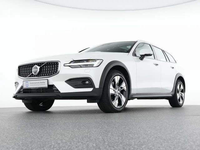 Volvo V60 Cross Country AWD Plus